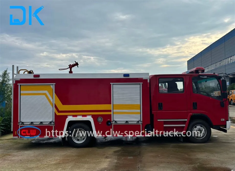 Isuzu Foam Fire Truck