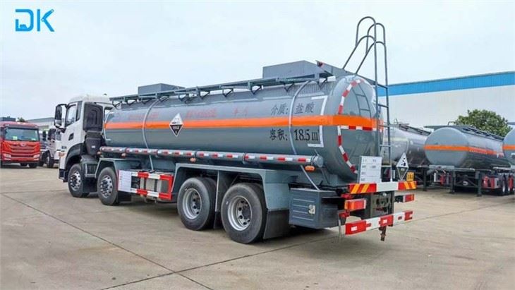 Dongfeng Dangerous Goods Transport Truck